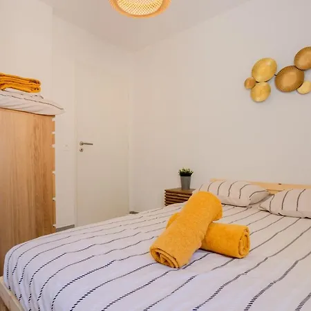 Apartment 2 Pieces Proche Port Et Transports
