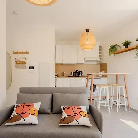 2 Pieces Proche Port Et Transports * Nicea