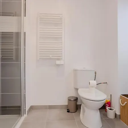 Apartament 2 Pieces Proche Port Et Transports