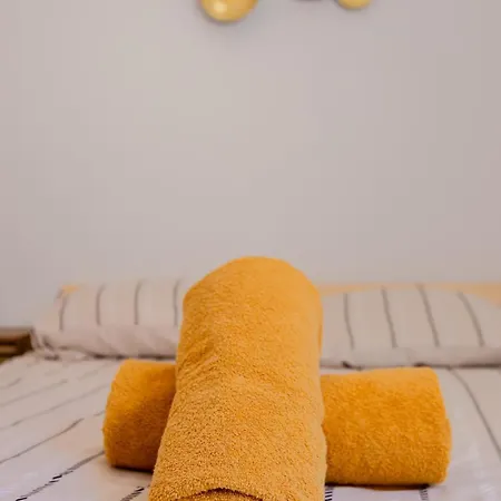 2 Pieces Proche Port Et Transports Nicea